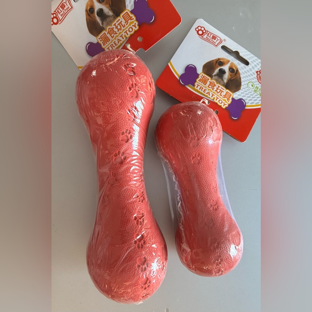 🦴 Red Dog Treat Toy with Paw Prints - Picture 5 of 5